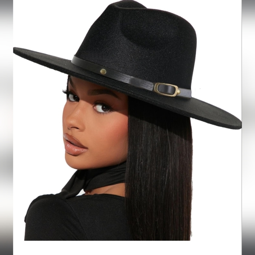 BOHEMIAN STYLE BLACK FELT PANAMA FEDORA NEW IN PLASTIC BOUTIQUE ITEM.
